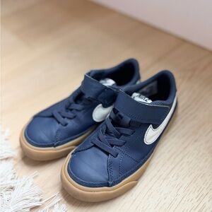 Nike Kids Navy Sneakers with White and Tan